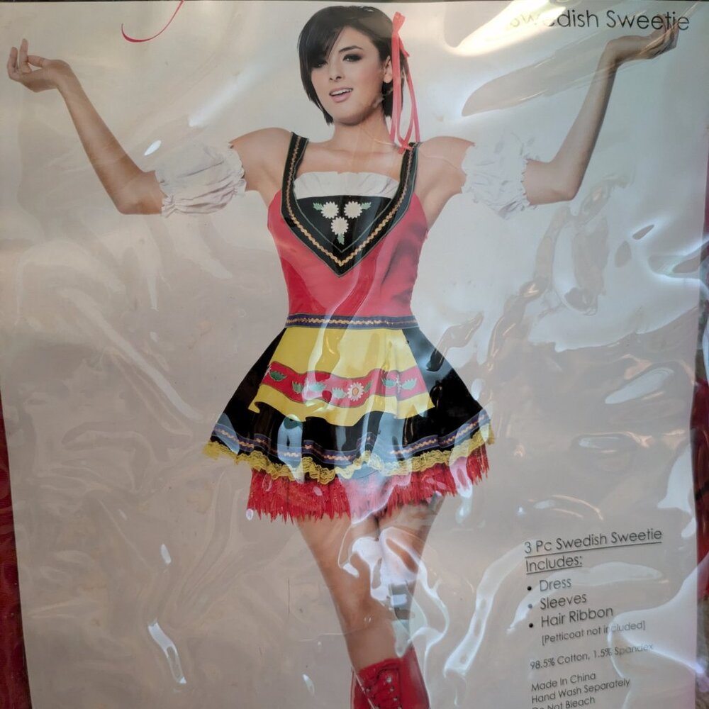 Seven 'til Midnight Halloween Costume - Swedish Sweetie - M
